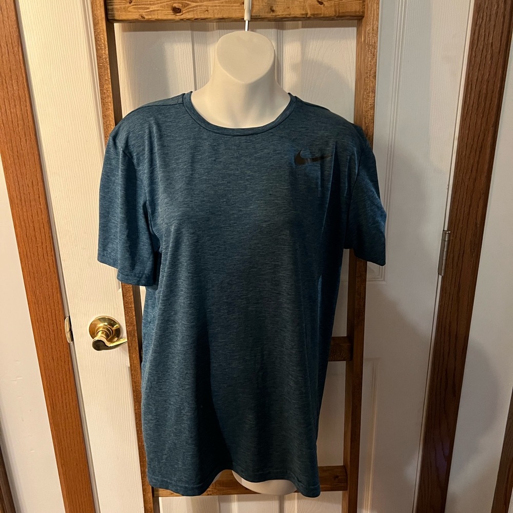 Mens Nike Dry Fit Size Medium